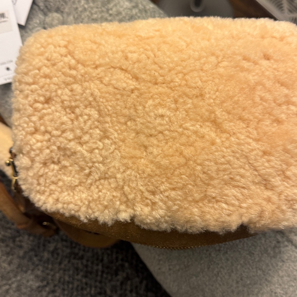 UGG Cream Plush Crossbody Bag with Leather Accents - Picture 7 of 8